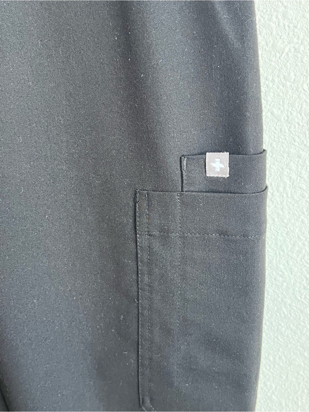FIGS Women's Black Scrub Pants with Gray Drawstring - Picture 7 of 7